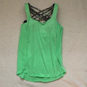 Lululemon women’s tank size 6